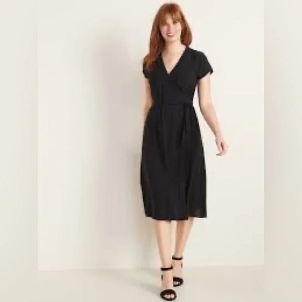 NWT Old Navy Shortsleeved Wrap Dress Black Jack Medium